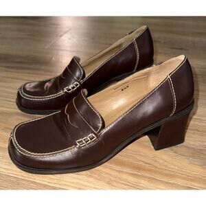 Bakers vintage leather closed toe school girl loafers - size 8.5